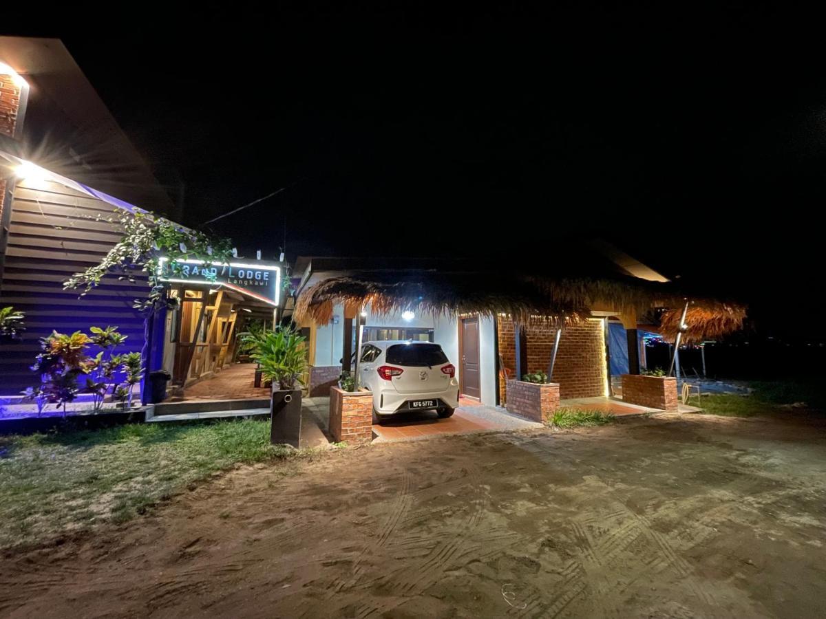 Grand Lodge Langkawi 珍南海滩 外观 照片